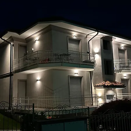Sofia Apartment Baveno